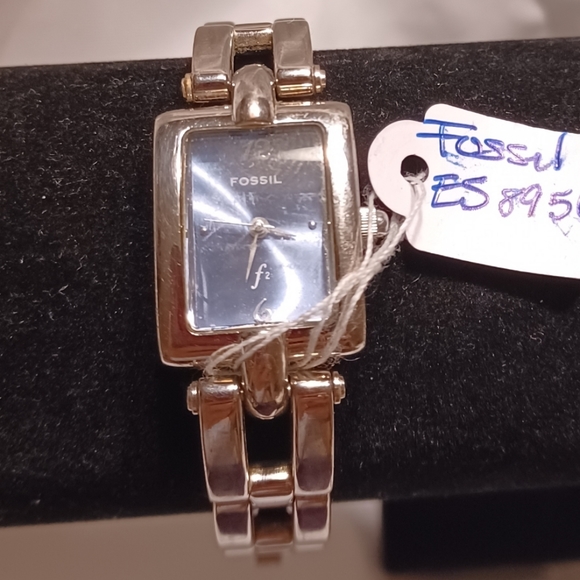 Fossil F2 ES8956 Blue Square Dial - Picture 1 of 6